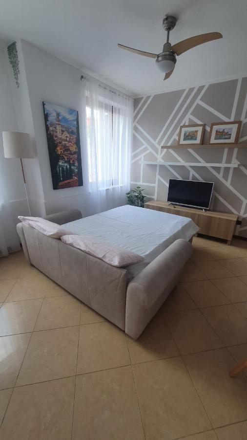 Appartamento a Verona e parcheggio nella proprietà Exterior foto